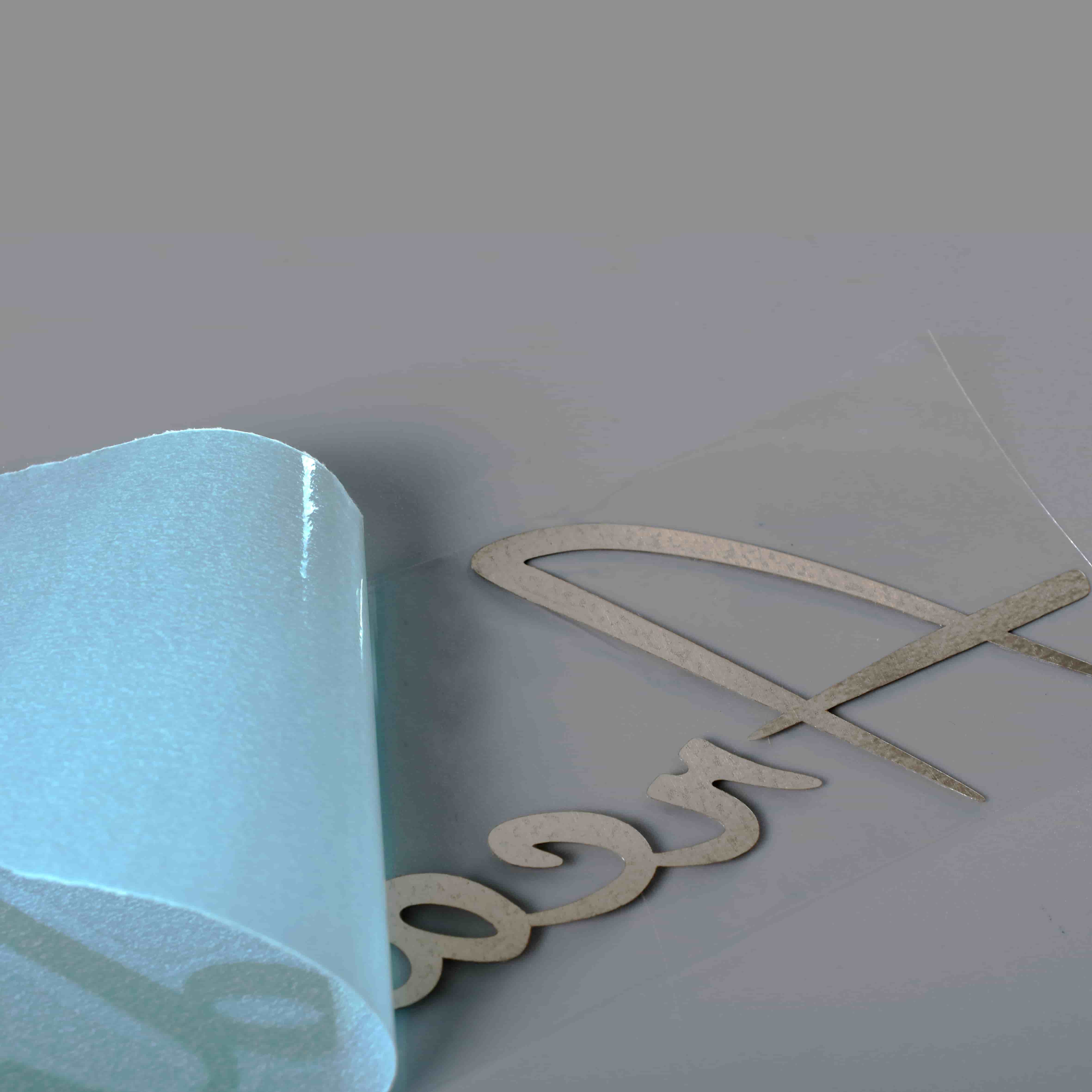 Logo mạ điện Niken dập nổi