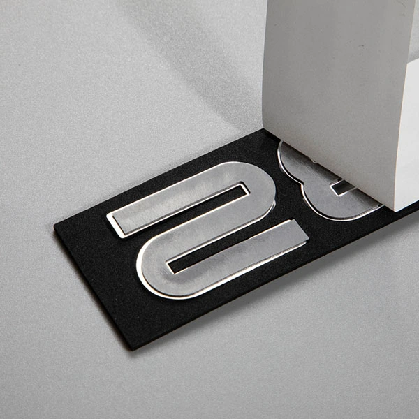Biểu tượng 3D mạ Chrome Ô tô Màu bạc tráng gương Logo
